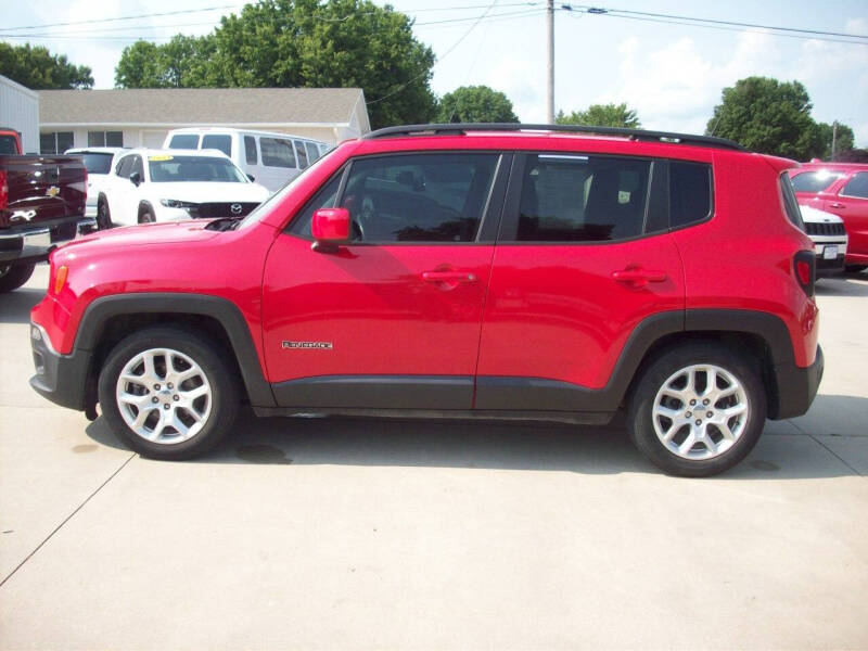 Used 2016 Jeep Renegade Latitude with VIN ZACCJABT5GPD82683 for sale in Kansas City