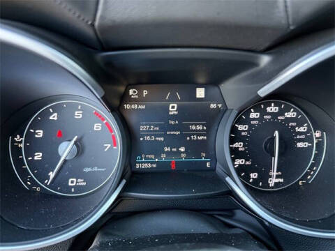 2022 Alfa Romeo Stelvio Veloce