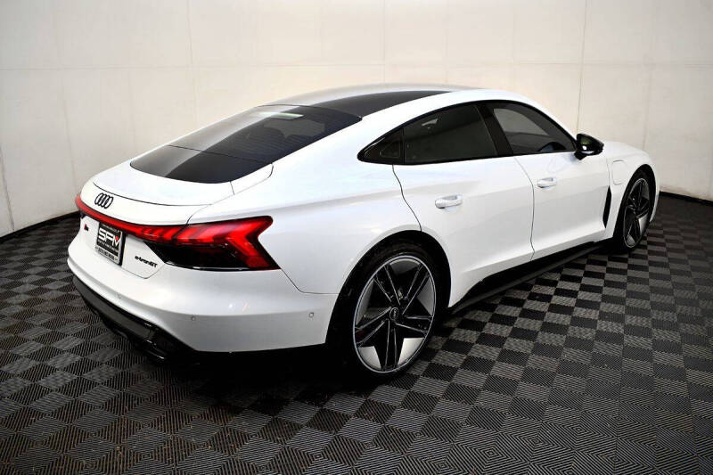 2022 Audi RS e-tron GT quattro