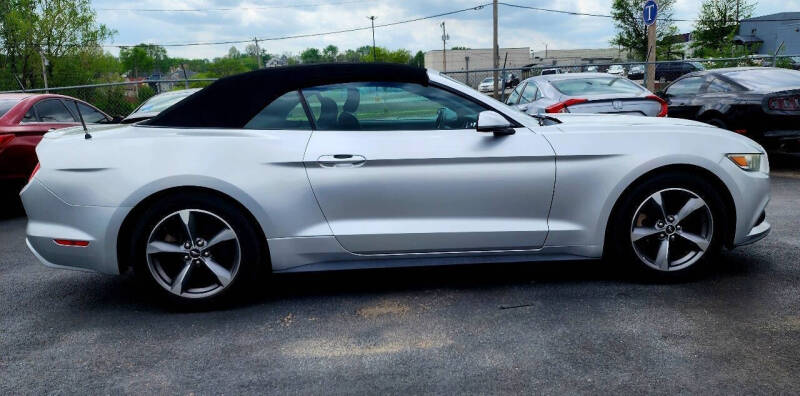 2016 Ford Mustang V6