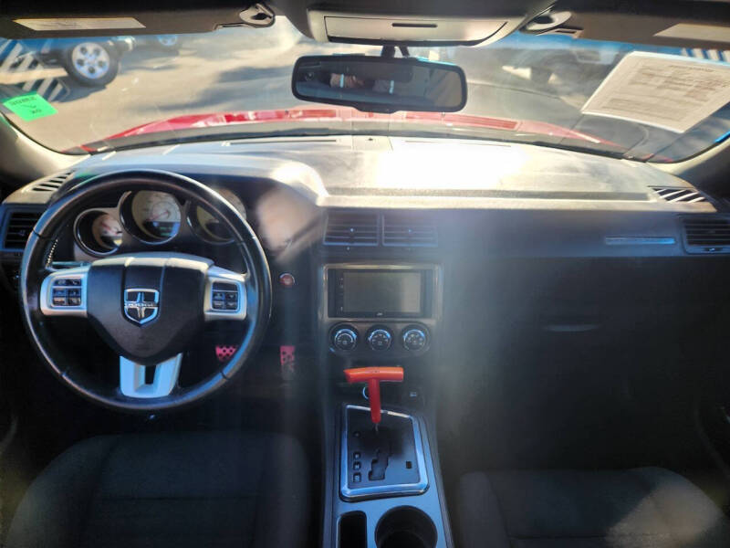 2012 Dodge Challenger SXT