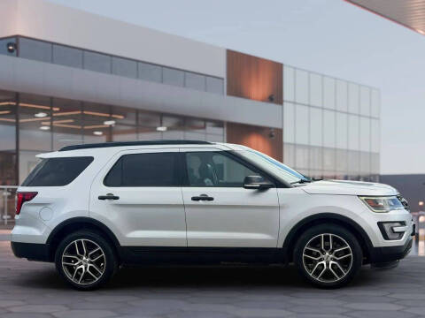 2017 Ford Explorer Sport