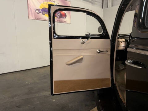 1940 Ford Deluxe