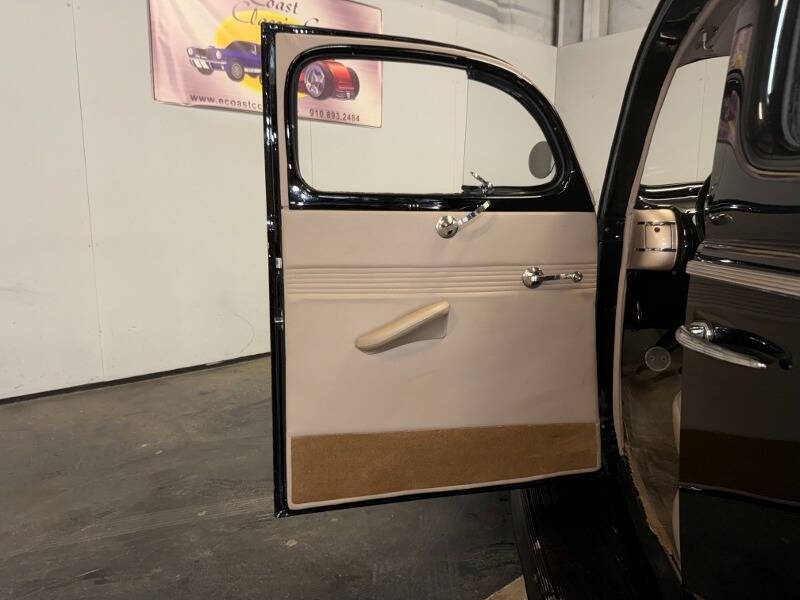1940 Ford Deluxe