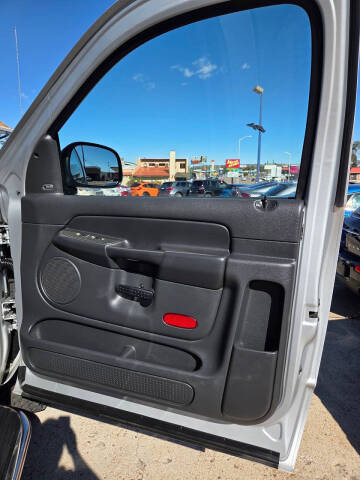 2005 Dodge Ram 1500 SLT