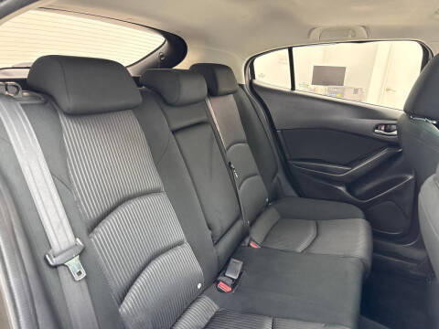 2016 Mazda MAZDA3 i Touring