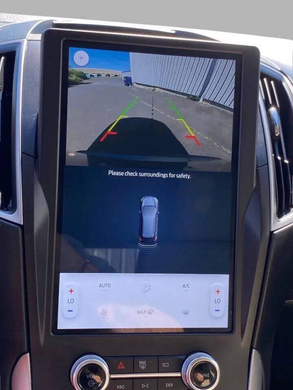 2021 Ford Edge SE