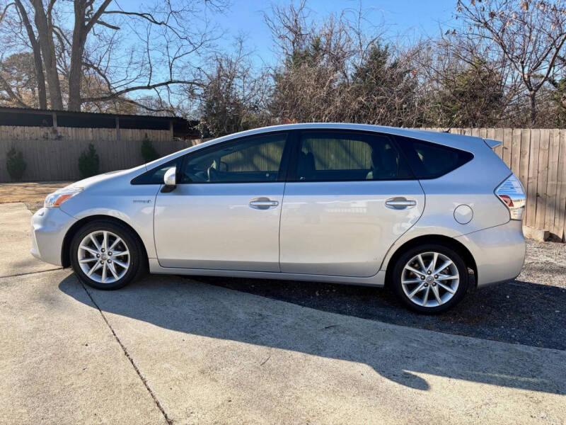 2012 Toyota Prius v Five