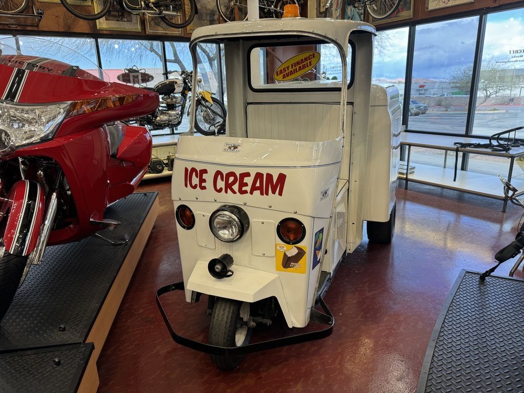 1972 Cushman Ice Cream Truck 1
