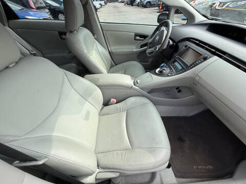 2010 Toyota Prius II