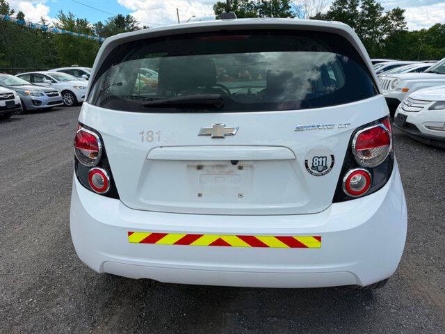 2016 Chevrolet Sonic LT Auto