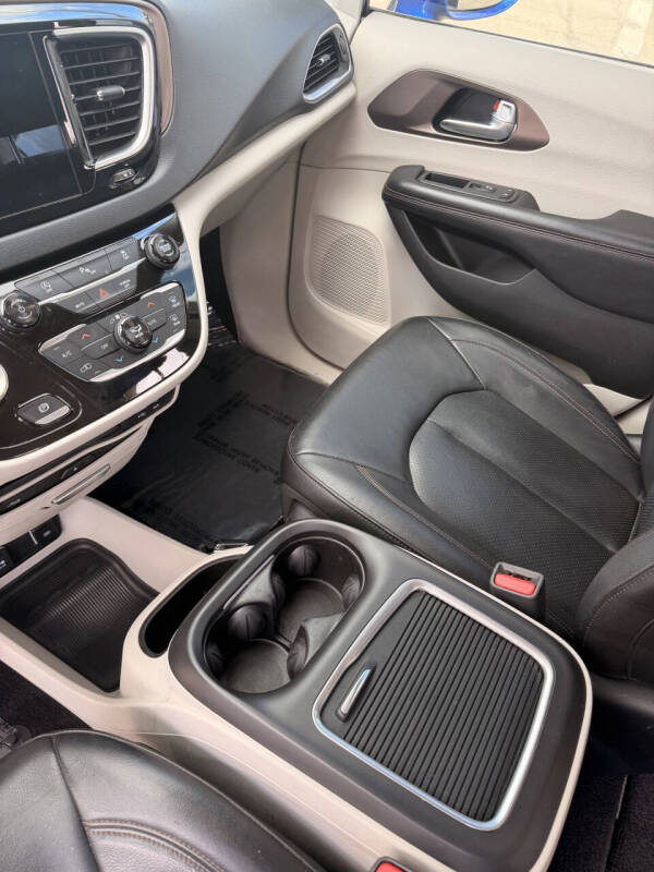 2018 Chrysler Pacifica Touring L Plus