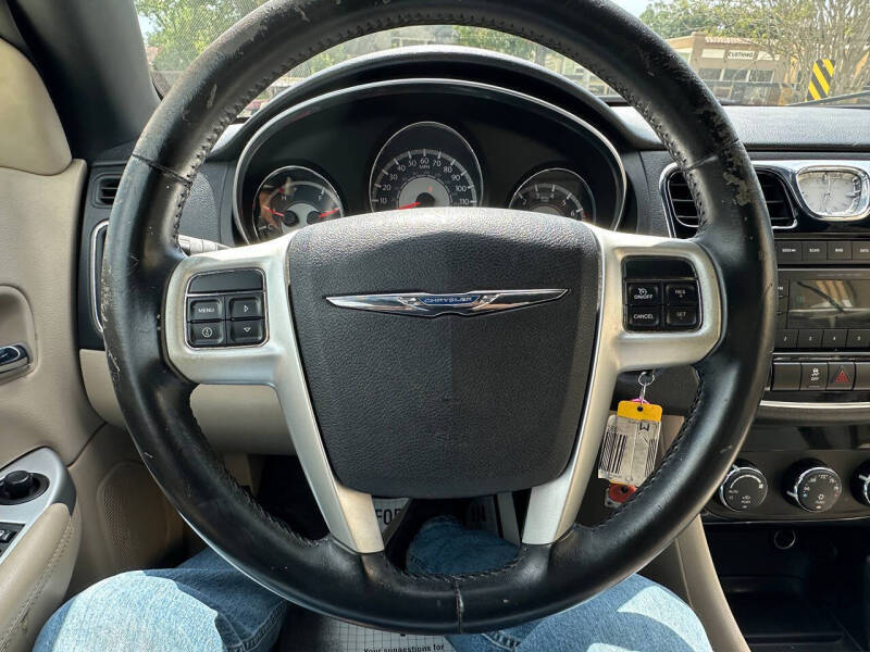 2014 Chrysler 200 Touring