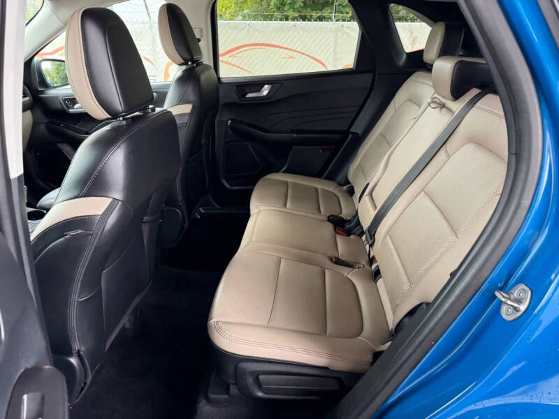 2021 Ford Escape SEL