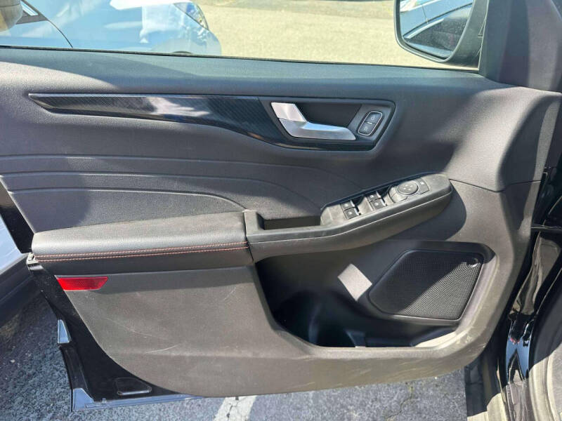 2024 Ford Escape ST-Line