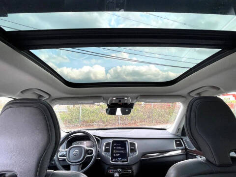 2019 Volvo XC90 T6 Momentum