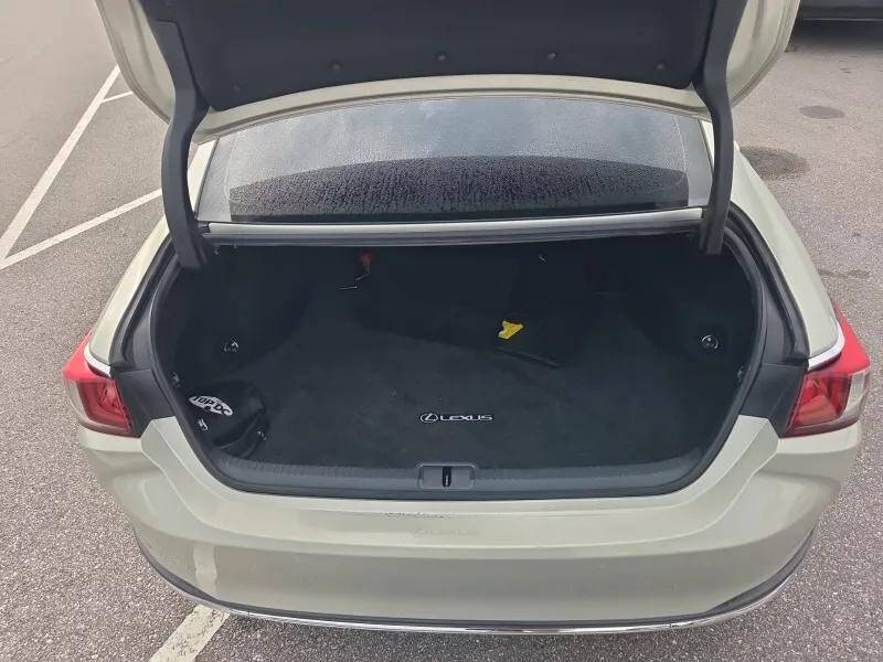 2019 Lexus ES 300h