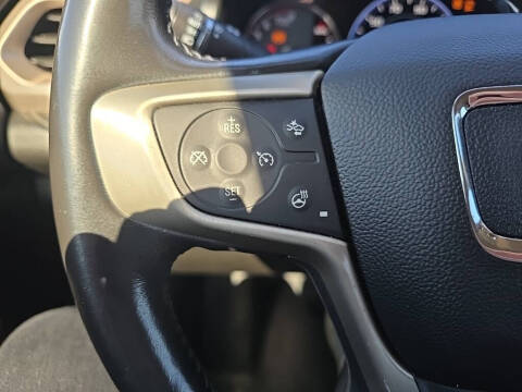 2020 GMC Acadia Denali