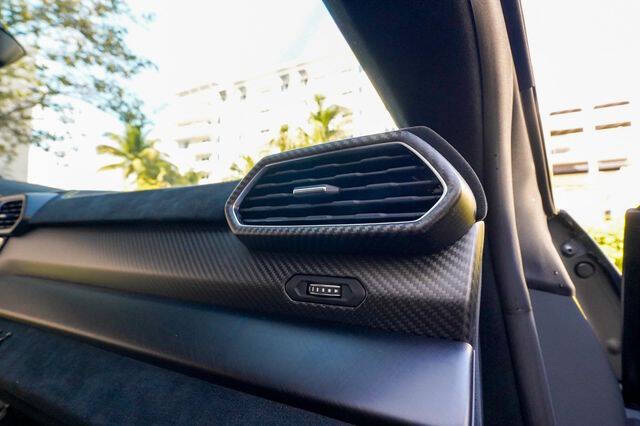2023 Lamborghini Urus Performante