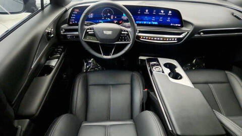 2024 Cadillac LYRIQ Tech