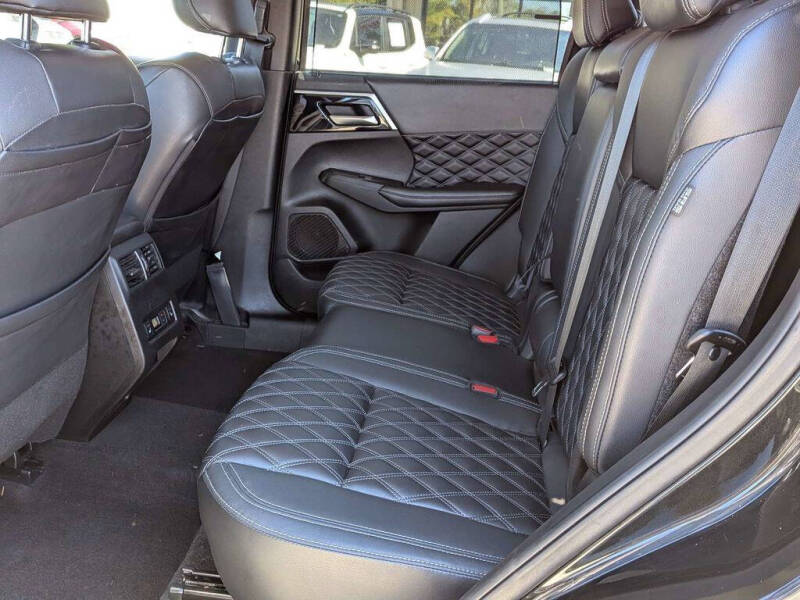 2023 Mitsubishi Outlander SEL