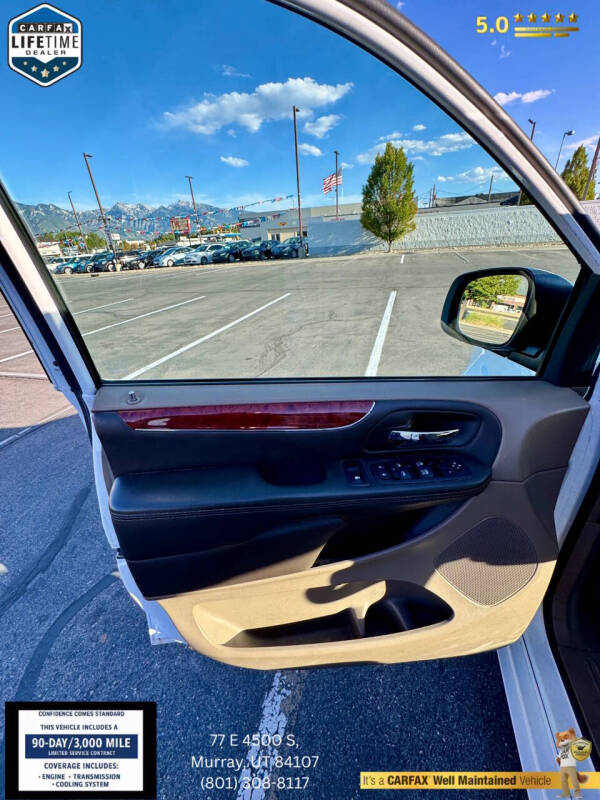 2015 Chrysler Town and Country Touring