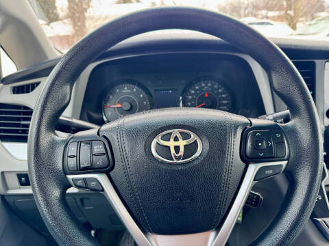 2016 Toyota Sienna L 7-Passenger