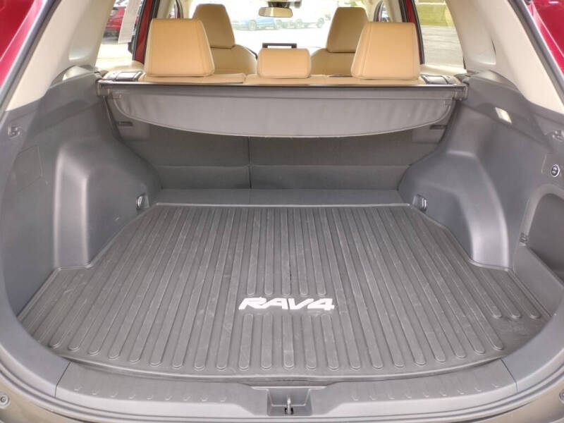 2025 Toyota RAV4 Hybrid XLE Premium