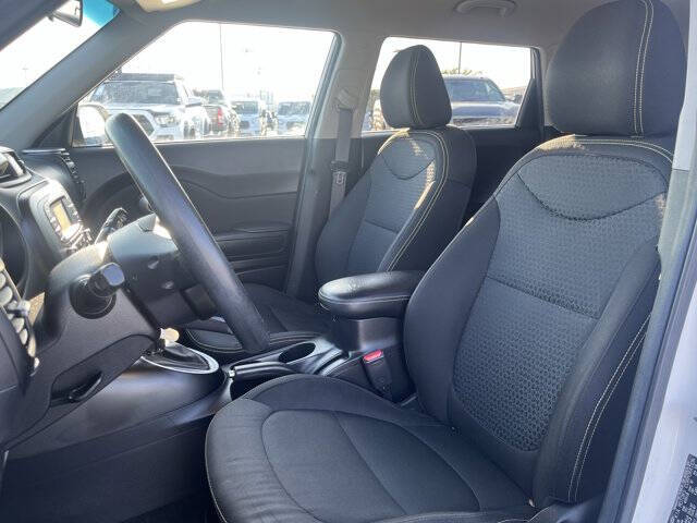 2016 Kia Soul +