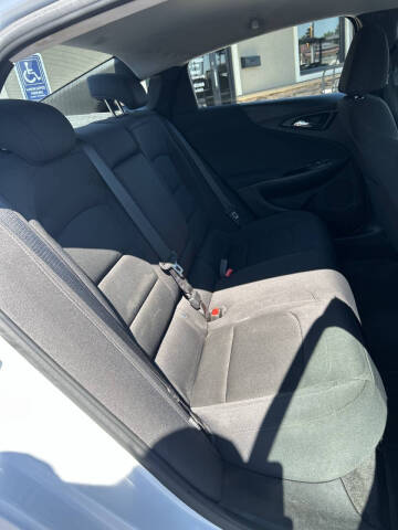 2017 Chevrolet Malibu LT