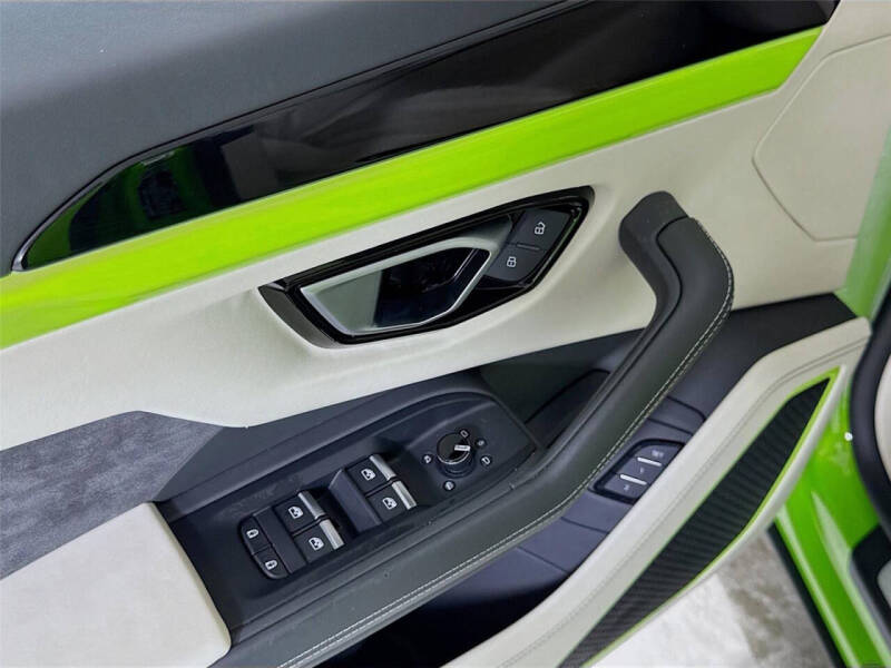 2022 Lamborghini Urus