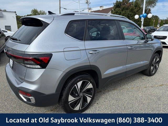 2025 Volkswagen Taos SE 4Motion