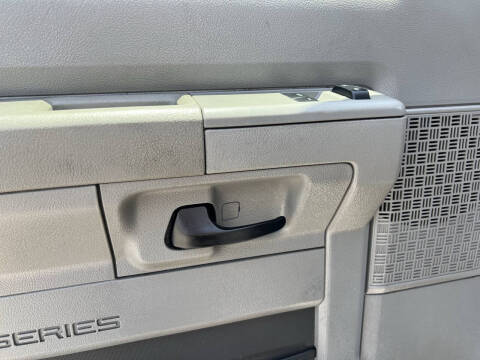 2013 Ford E-Series E-350 SD