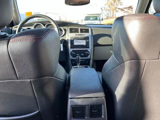 2007 Dodge Magnum 23