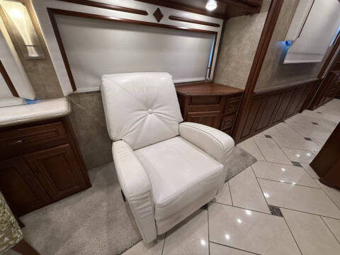 2014 Winnebago 42GD