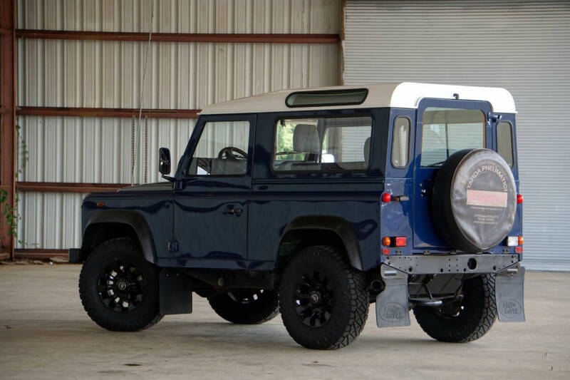 2000 Land Rover Defender
