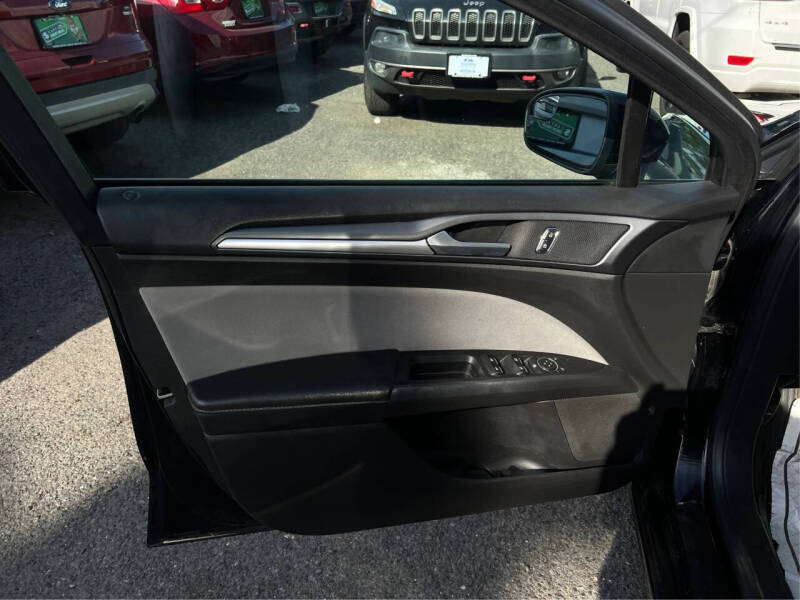 2016 Ford Fusion S