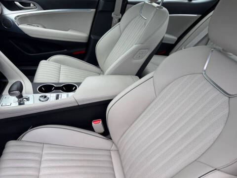 2023 Genesis G70