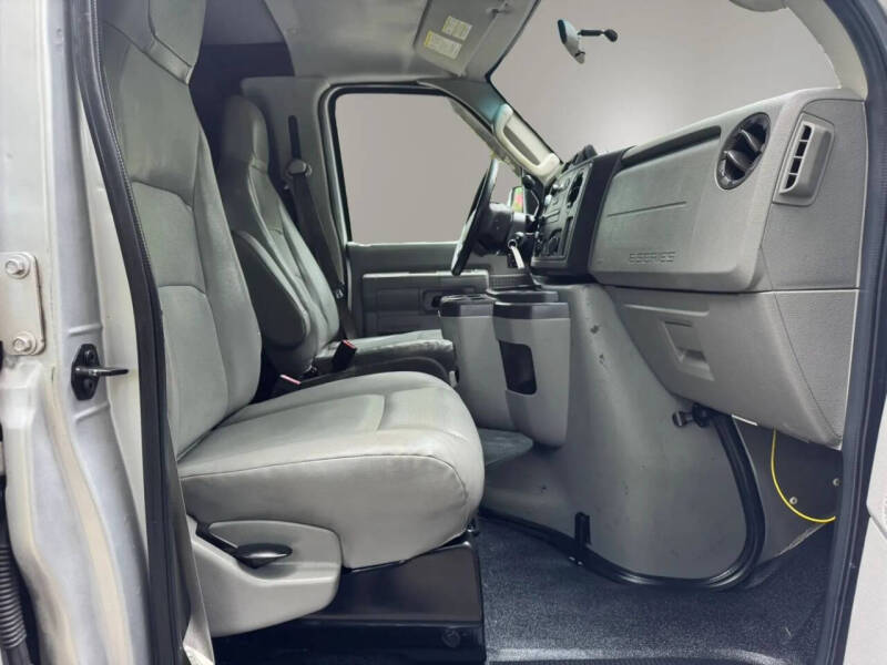 2013 Ford E-Series E-250