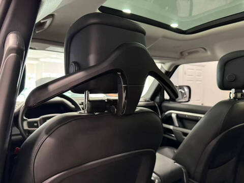 2023 Land Rover Defender 110 X-Dynamic SE