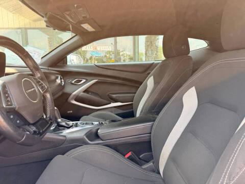 2021 Chevrolet Camaro LT1