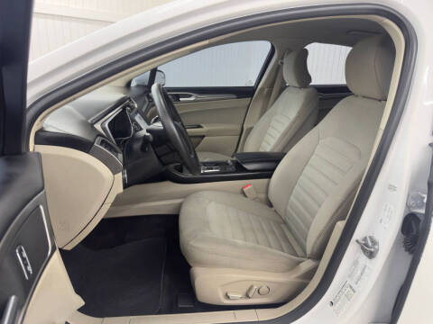 2017 Ford Fusion Hybrid SE