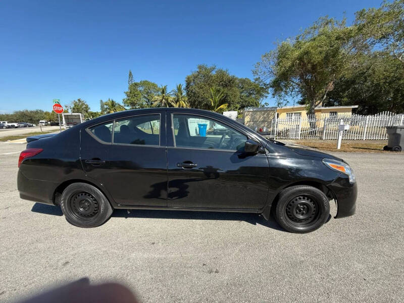 2017 Nissan Versa 1.6 S