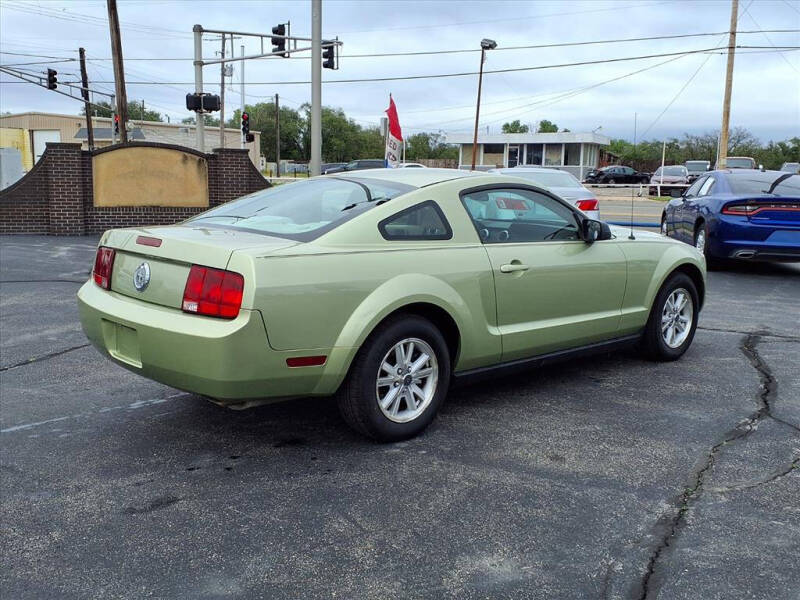 2006 Ford Mustang V6 Standard
