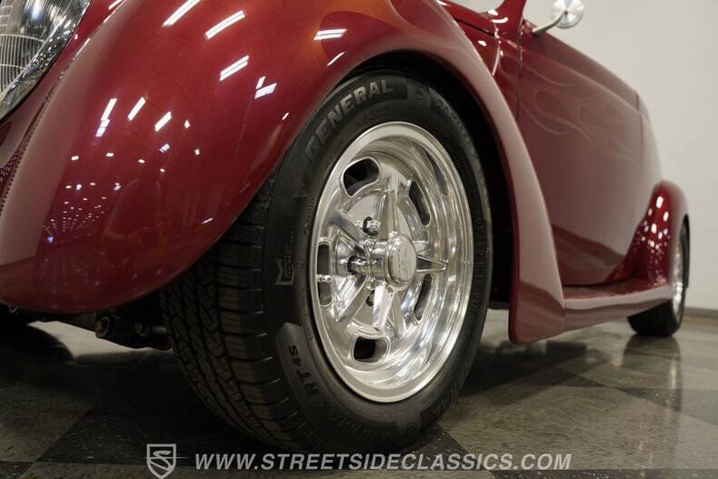 1937 Ford Cabriolet