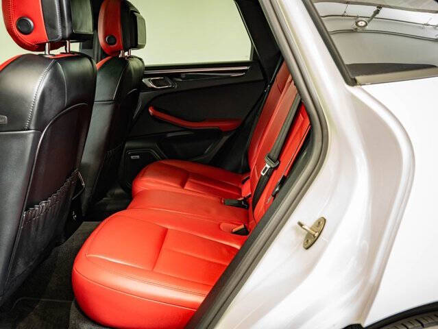 2021 Porsche Macan S