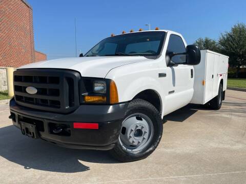2006 Ford F-350 Super Duty for sale at AUTO DIRECT in Houston TX
