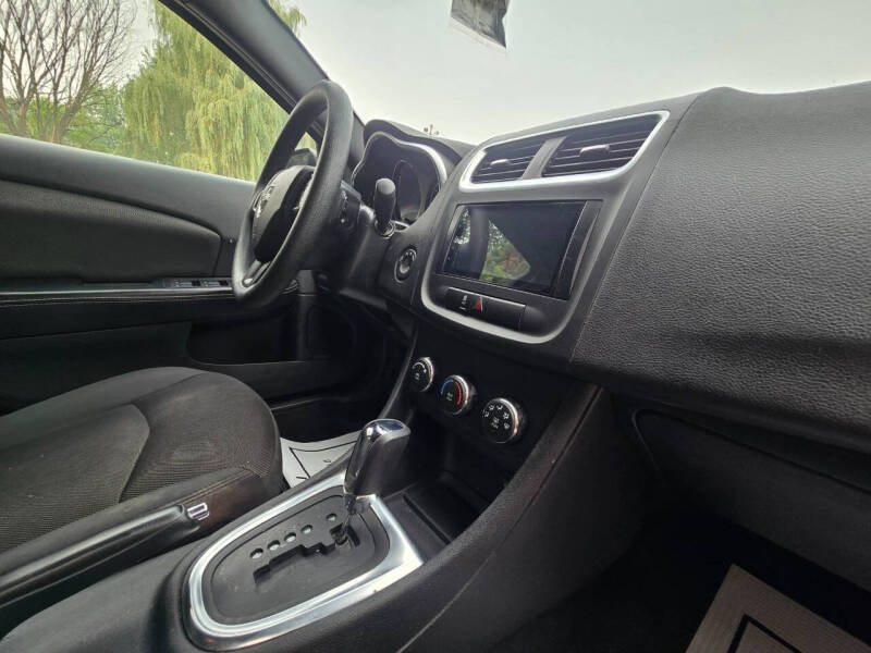 2014 Dodge Avenger SE