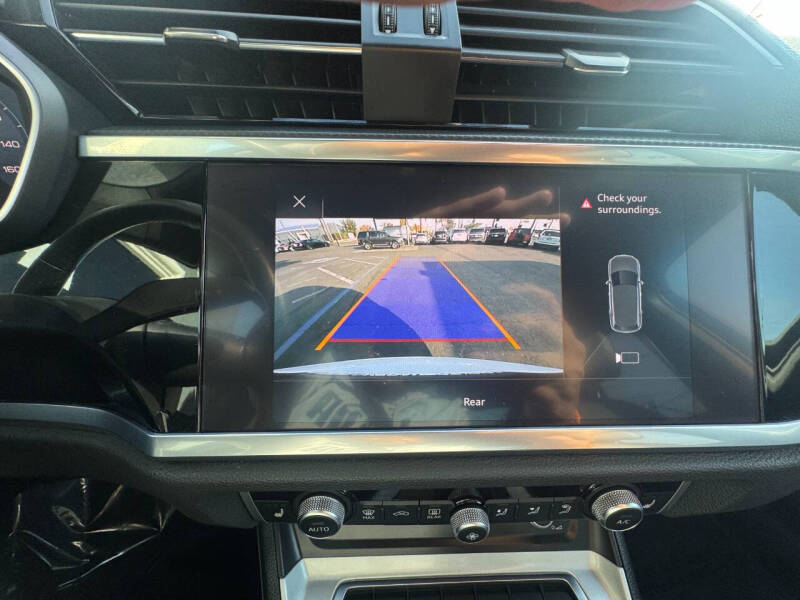 2021 Audi Q3 quattro Premium 40 TFSI