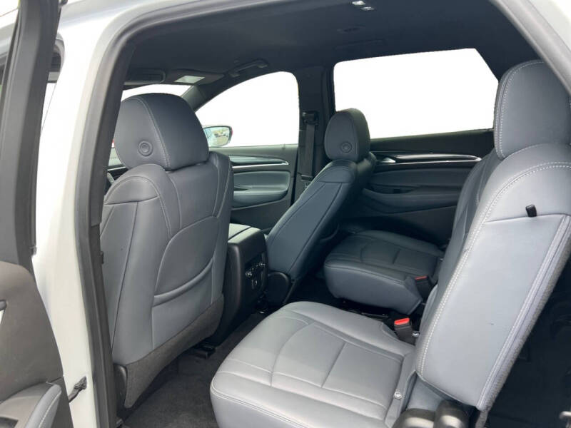 2023 Buick Enclave Essence